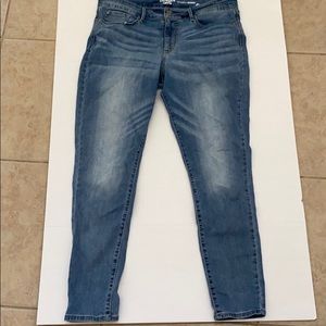 Denizen from Levi’s Modern Skinny Jeans